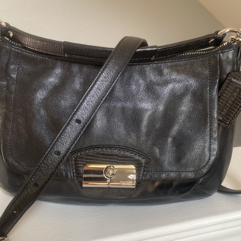 COACH Kristin Hobo Crossbody
Shoulder Bag Black Leather. - Picture 5 of 9